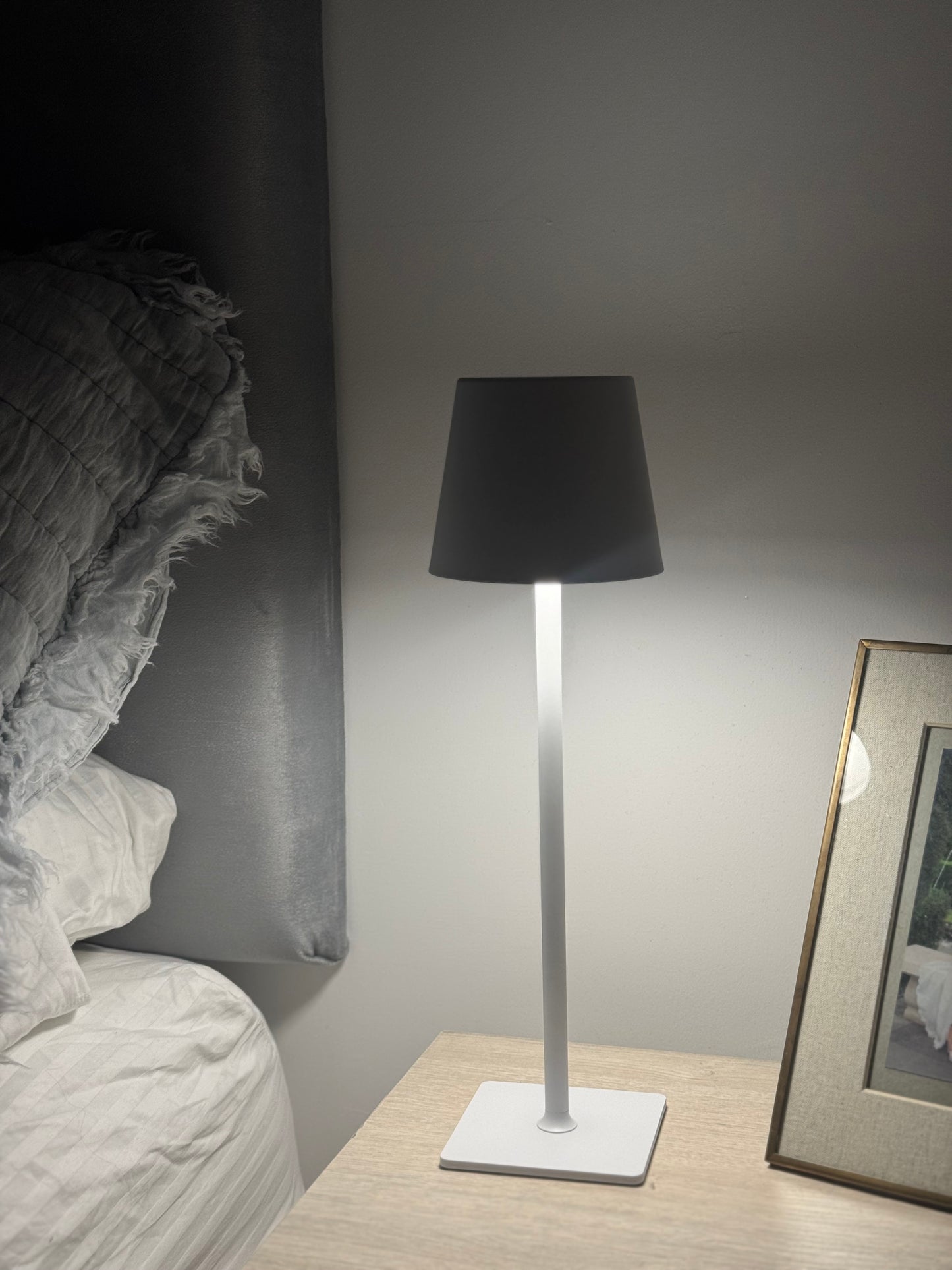 LÁMPARA SOFISTICADA LED TÁCTIL INALÁMBRICA