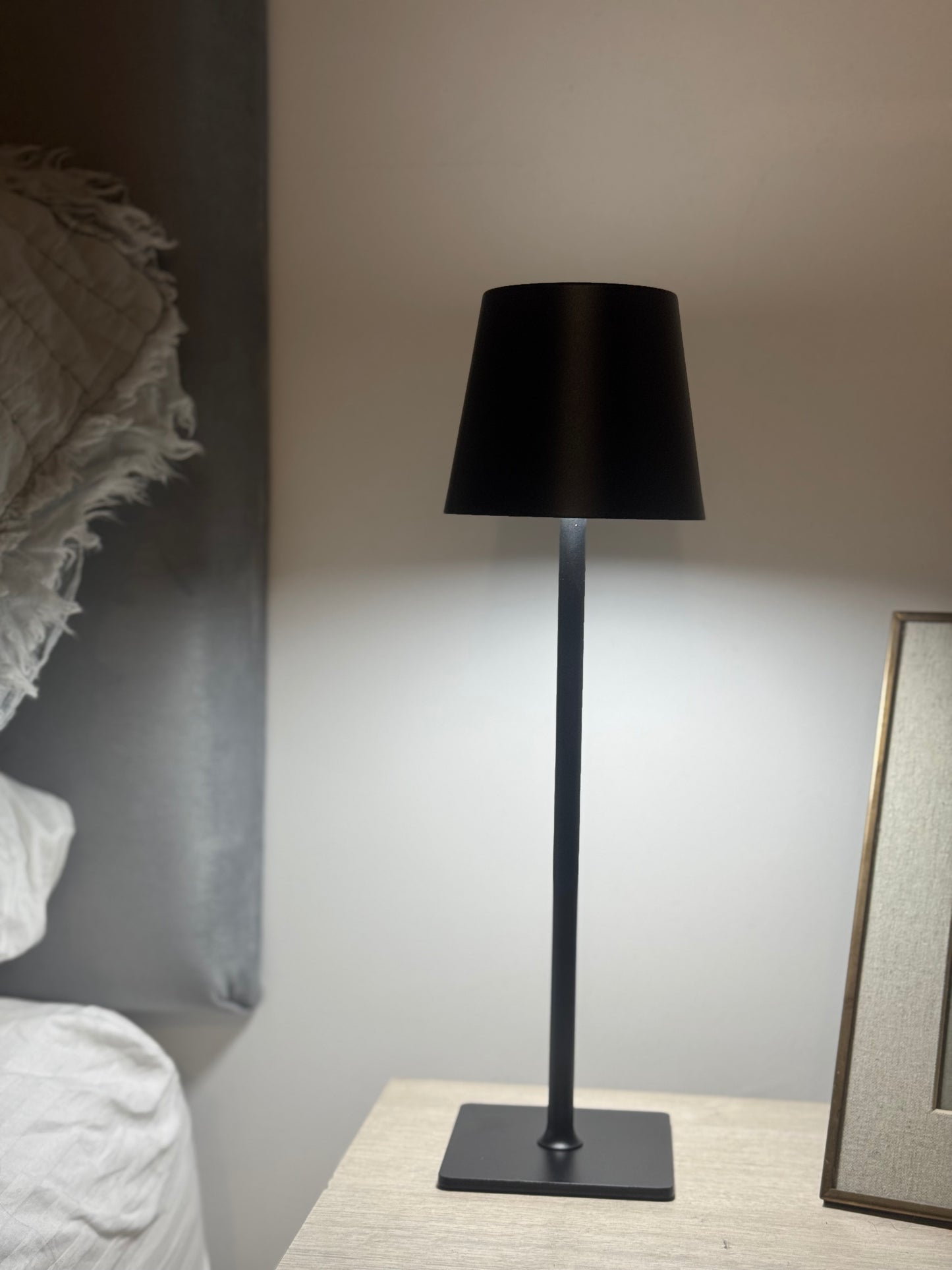 LÁMPARA SOFISTICADA LED TÁCTIL INALÁMBRICA